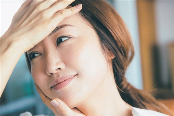 秋冬臉干怎么護理 拯救換季干枯肌 秋冬臉干怎么護理 拯救換季干枯肌