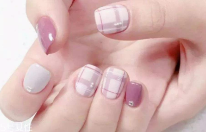 顯手白的裸色美甲圖片 這幾款大方時髦有氣質(zhì) 顯手白的裸色美甲圖片 這幾款大方時髦有氣質(zhì)