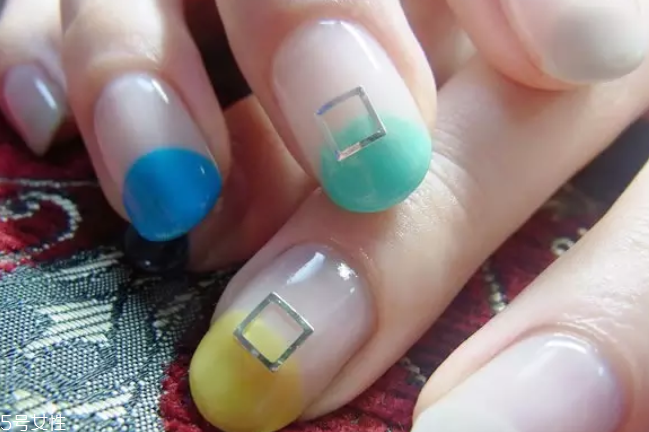 顯手白的裸色美甲圖片 這幾款大方時髦有氣質(zhì) 顯手白的裸色美甲圖片 這幾款大方時髦有氣質(zhì)