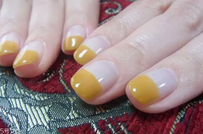 顯手白的裸色美甲圖片 這幾款大方時髦有氣質(zhì) 顯手白的裸色美甲圖片 這幾款大方時髦有氣質(zhì)