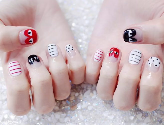 可愛(ài)波點(diǎn)美甲圖片 這幾款自帶減齡效果 可愛(ài)波點(diǎn)美甲圖片 這幾款自帶減齡效果