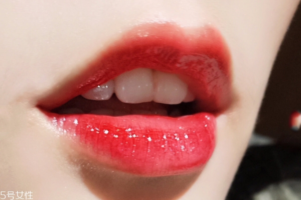 ysl唇釉9和46哪個好看 ysl唇釉9和46對比圖 ysl唇釉9和46哪個好看 ysl唇釉9和46對比圖