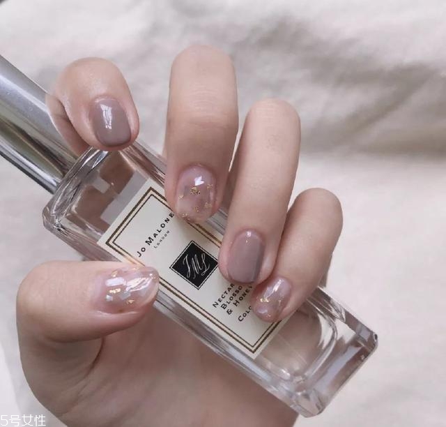 顯手白的裸色美甲圖片 這幾款大方時髦有氣質(zhì) 顯手白的裸色美甲圖片 這幾款大方時髦有氣質(zhì)