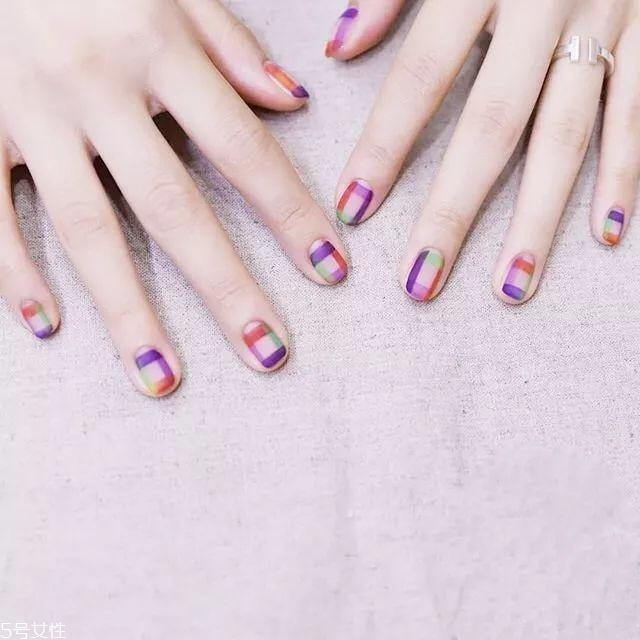通勤風美甲圖片 幫上班族打造專業(yè)素養(yǎng) 通勤風美甲圖片 幫上班族打造專業(yè)素養(yǎng)