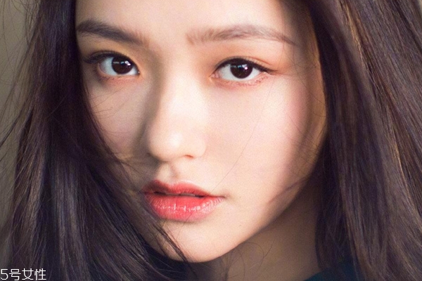 為什么皮膚不吸收護(hù)膚品 4個(gè)因素對癥下藥