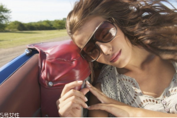 皮膚暗黃怎么調(diào)理變白 幾招快速白回來 皮膚暗黃怎么調(diào)理變白 幾招快速白回來