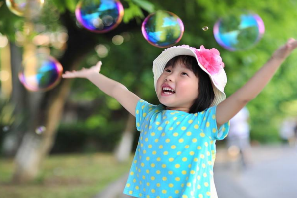 新生兒多久可以理發(fā)剃胎毛 新生兒多久可以理發(fā)剃胎毛