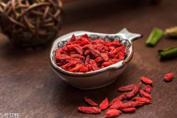 冬季養(yǎng)生起床后的黃金時間段應(yīng)該怎么做