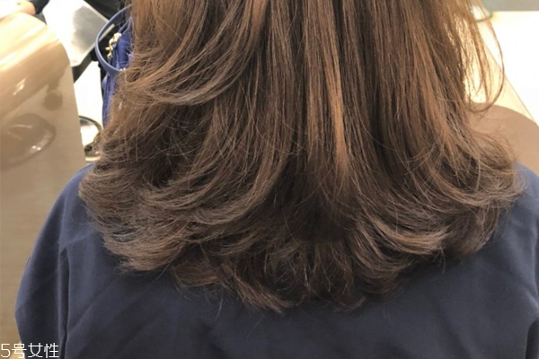 中長發(fā)怎么打理好看 5個(gè)中長發(fā)打理小技巧