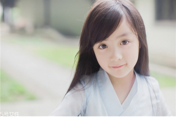 臉上過敏可以用鹽水嗎 用鹽洗臉后臉火辣辣的原因 臉上過敏可以用鹽水嗎 用鹽洗臉后臉火辣辣的原因