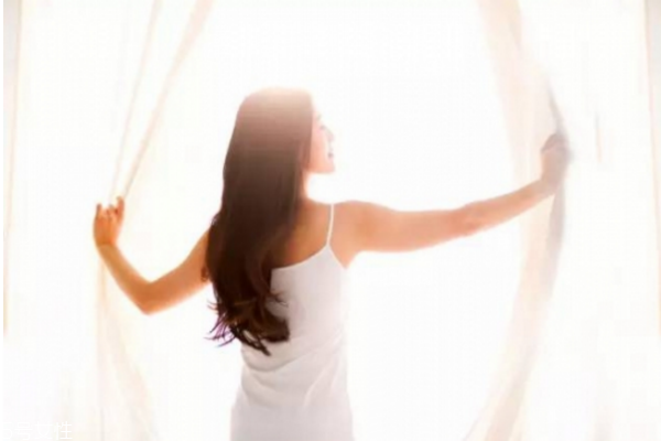 早上洗澡還是晚上洗澡好 洗澡注意事項(xiàng)