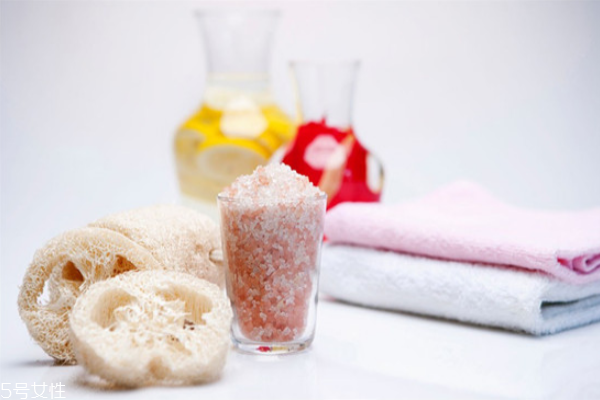 早上洗澡還是晚上洗澡好 洗澡注意事項(xiàng)