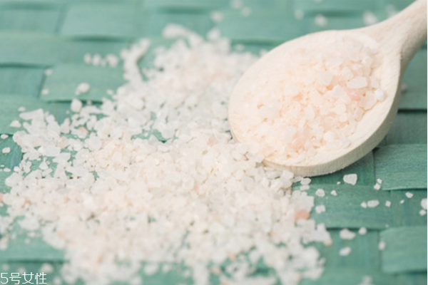 早上洗澡還是晚上洗澡好 洗澡注意事項(xiàng)