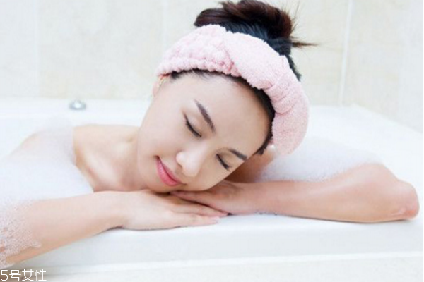 什么時(shí)候洗澡不好 避免這幾個(gè)時(shí)間點(diǎn) 什么時(shí)候洗澡不好 避免這幾個(gè)時(shí)間點(diǎn)