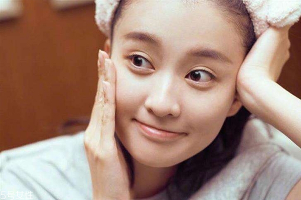 皮膚粗糙是要去角質嗎 不過度就好