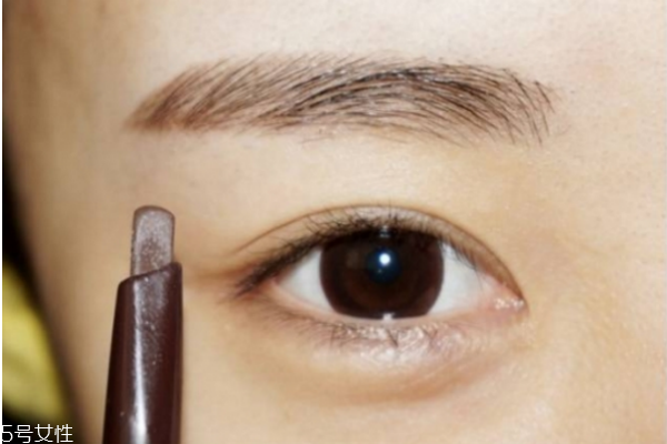 畫眉怎么畫才好看 簡(jiǎn)單畫眉毛的技巧圖解