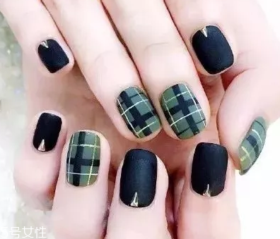 藍綠色美甲適合冬天嗎 6款秋冬藍綠色美甲