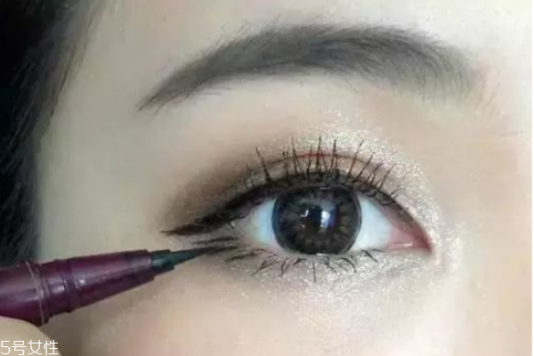 怎樣畫睫毛才會更卷翹 這樣畫睫毛好看 怎樣畫睫毛才會更卷翹 這樣畫睫毛好看