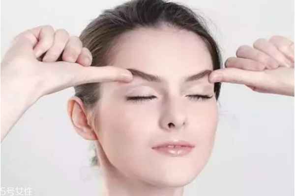 怎么樣讓睫毛變長 使睫毛增長的有效方法 怎么樣讓睫毛變長 使睫毛增長的有效方法