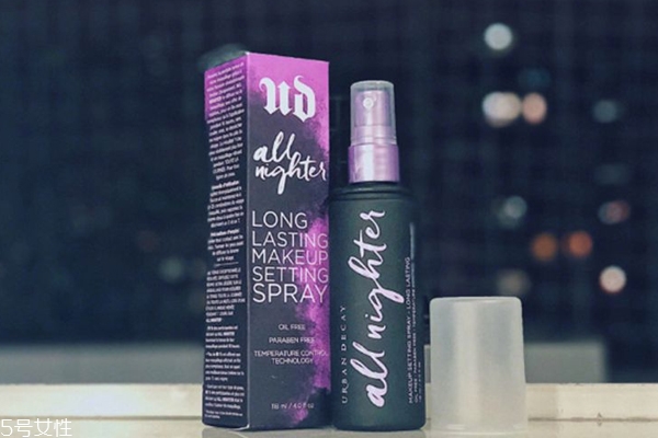 干性皮膚定妝噴霧哪個(gè)好 4款秋冬干肌必備神器 干性皮膚定妝噴霧哪個(gè)好 4款秋冬干肌必備神器