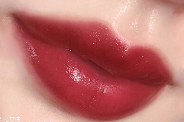 mac dubonnet和spice it up哪個好看 上嘴差別不大 mac dubonnet和spice it up哪個好看 上嘴差別不大