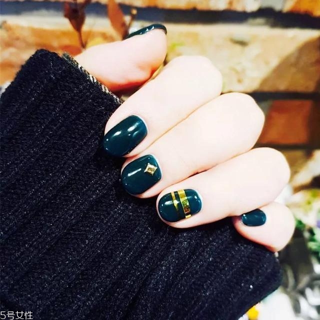 藍綠色美甲適合冬天嗎 6款秋冬藍綠色美甲