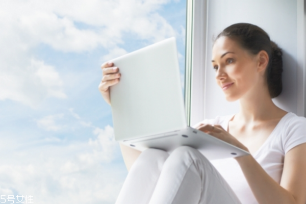 白醋洗臉有什么效果 神奇白醋美容護(hù)膚法 白醋洗臉有什么效果 神奇白醋美容護(hù)膚法