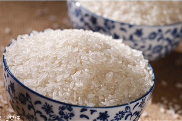 淘米水洗臉能祛痘嗎 淘米水洗臉的功效 淘米水洗臉能祛痘嗎 淘米水洗臉的功效