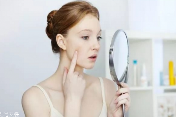 牙膏洗臉美白嗎 牙膏洗臉注意事項 牙膏洗臉美白嗎 牙膏洗臉注意事項