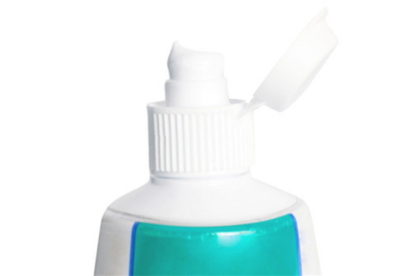 牙膏洗臉的正確方法 用牙膏洗臉六大好處 牙膏洗臉的正確方法 用牙膏洗臉六大好處