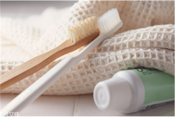 什么牙膏洗臉最好 牙膏洗臉好不好 什么牙膏洗臉最好 牙膏洗臉好不好
