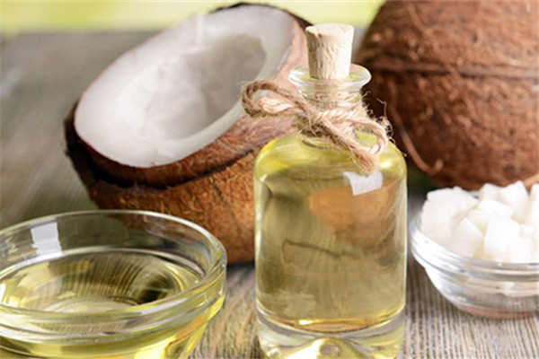 椰子油可以直接涂臉嗎 6大椰子油錯(cuò)誤用法 椰子油可以直接涂臉嗎 6大椰子油錯(cuò)誤用法