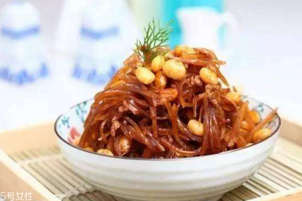 女性懷孕中期能吃咸菜嗎 女性懷孕中期能吃咸菜嗎