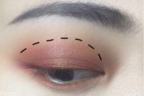 日常妝眼影怎么畫(huà) 新手畫(huà)眼影的步驟圖片 日常妝眼影怎么畫(huà) 新手畫(huà)眼影的步驟圖片