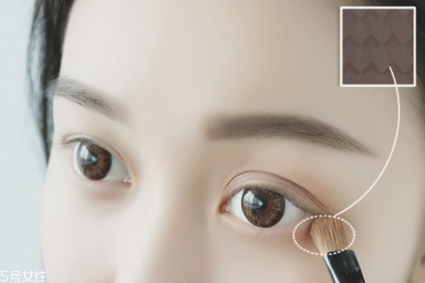 秋冬慵懶妝容教程 溫柔美膩的秋冬妝容 秋冬慵懶妝容教程 溫柔美膩的秋冬妝容