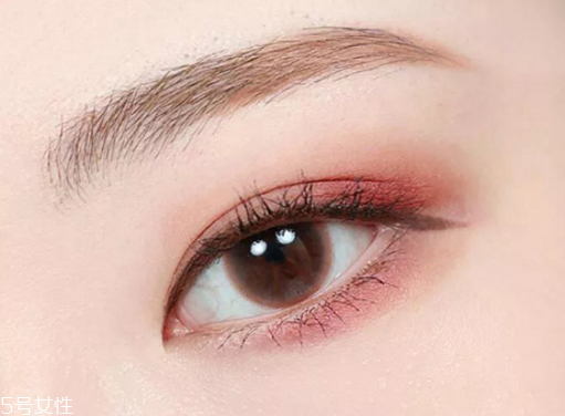 秋冬慵懶妝容教程 溫柔美膩的秋冬妝容 秋冬慵懶妝容教程 溫柔美膩的秋冬妝容