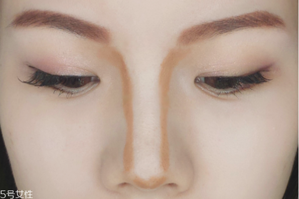 鼻影用什么畫(huà) 四種鼻影畫(huà)法打造小巧翹鼻 鼻影用什么畫(huà) 四種鼻影畫(huà)法打造小巧翹鼻