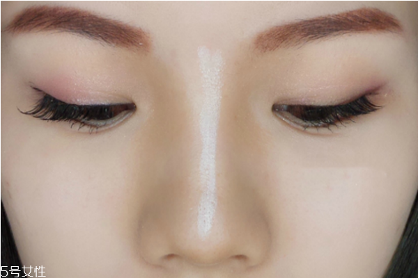 鼻影用什么畫(huà) 四種鼻影畫(huà)法打造小巧翹鼻 鼻影用什么畫(huà) 四種鼻影畫(huà)法打造小巧翹鼻