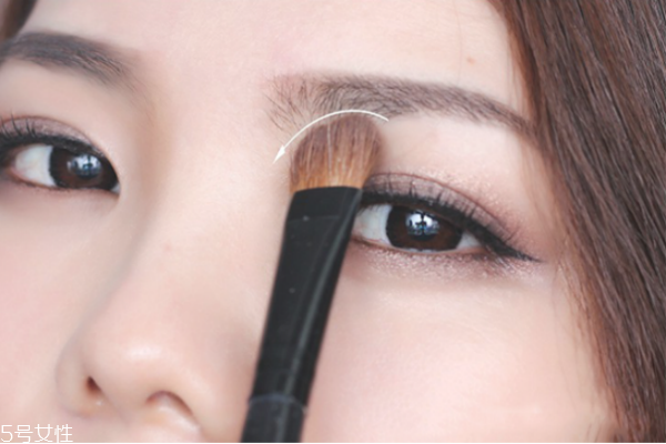 鼻影用什么畫(huà) 四種鼻影畫(huà)法打造小巧翹鼻 鼻影用什么畫(huà) 四種鼻影畫(huà)法打造小巧翹鼻