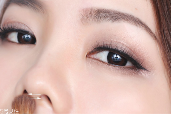 鼻影用什么畫(huà) 四種鼻影畫(huà)法打造小巧翹鼻 鼻影用什么畫(huà) 四種鼻影畫(huà)法打造小巧翹鼻