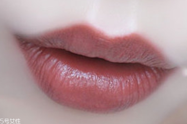 紀(jì)梵希105和109哪個好看 109顏色更深 紀(jì)梵希105和109哪個好看 109顏色更深