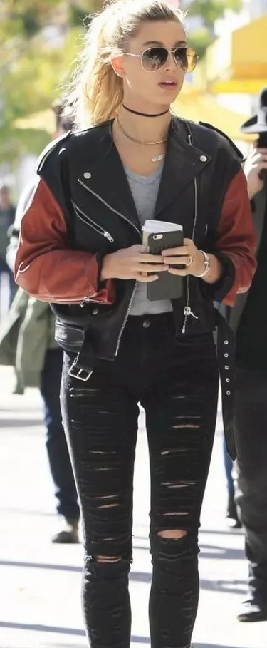 女生皮衣搭配什么褲子 皮衣搭配圖片女 女生皮衣搭配什么褲子 皮衣搭配圖片女