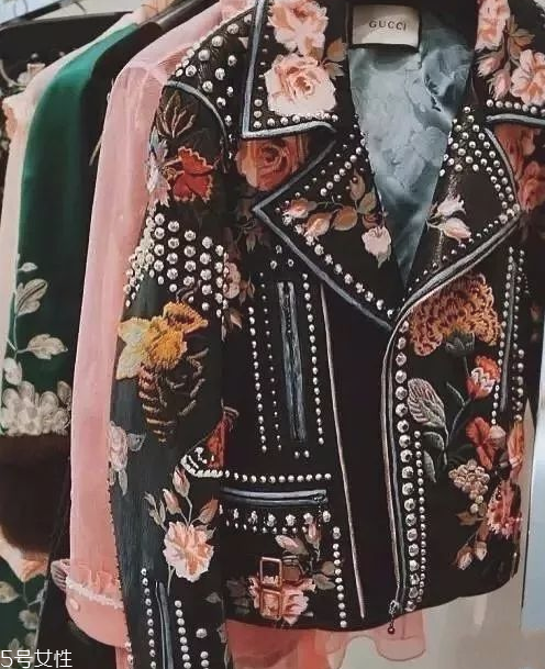 皮衣怎么選 皮衣款式選的好才夠時髦 皮衣怎么選 皮衣款式選的好才夠時髦