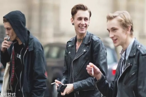 黑色皮衣怎么搭配好看 今秋最不能錯過的皮衣款式 黑色皮衣怎么搭配好看 今秋最不能錯過的皮衣款式