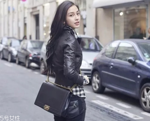 黑色皮衣怎么搭配好看 今秋最不能錯過的皮衣款式 黑色皮衣怎么搭配好看 今秋最不能錯過的皮衣款式
