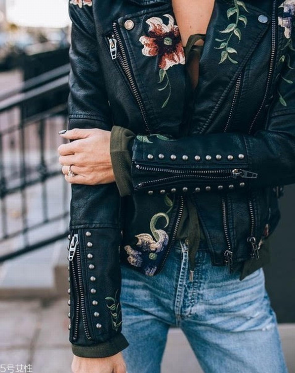 黑色皮衣怎么搭配好看 今秋最不能錯過的皮衣款式 黑色皮衣怎么搭配好看 今秋最不能錯過的皮衣款式