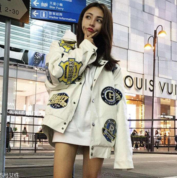 黑色皮衣怎么搭配好看 今秋最不能錯過的皮衣款式 黑色皮衣怎么搭配好看 今秋最不能錯過的皮衣款式