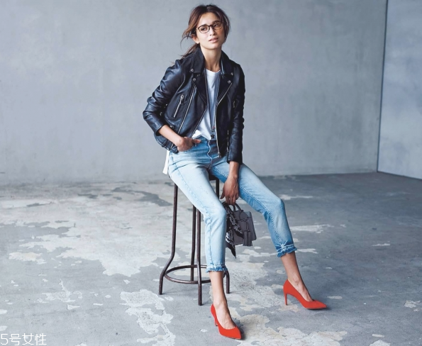 女生機(jī)車皮衣怎么搭配 機(jī)車皮衣搭配女 女生機(jī)車皮衣怎么搭配 機(jī)車皮衣搭配女
