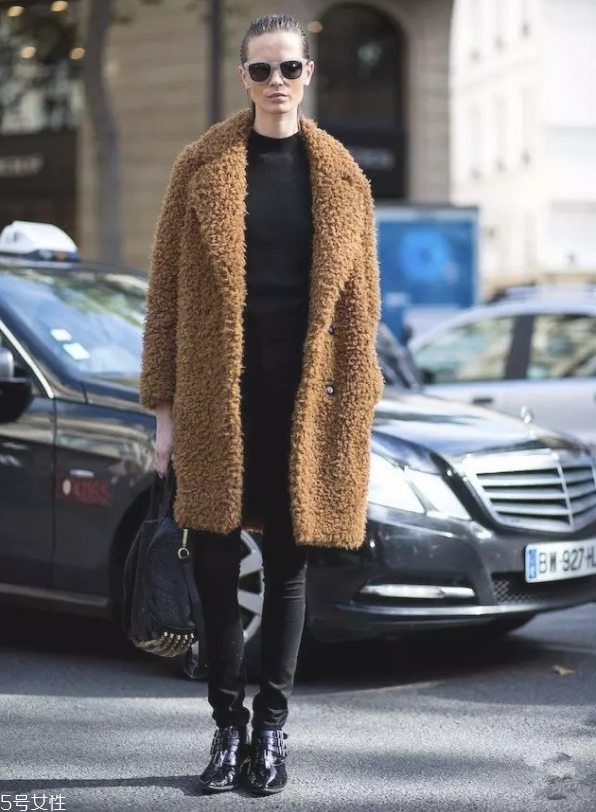 秋冬女生短靴配什么褲子 好看又實用的短靴推薦 秋冬女生短靴配什么褲子 好看又實用的短靴推薦