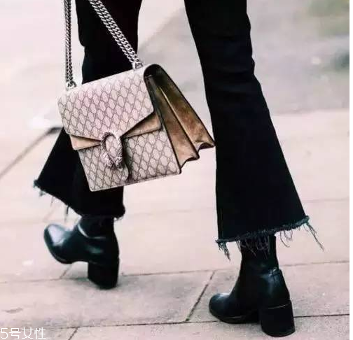 秋冬女生短靴配什么褲子 好看又實用的短靴推薦 秋冬女生短靴配什么褲子 好看又實用的短靴推薦